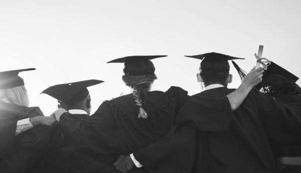 Phát Triển Bản Thân Mỗi Ngày - Hành Trình Nhỏ Thay Đổi Lớn