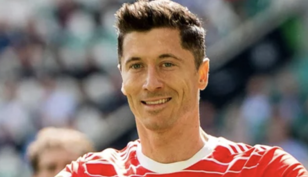 Robert Lewandowski Cầu Thủ Huyền Thoại Với Sự Nghiệp Chói Lòa
